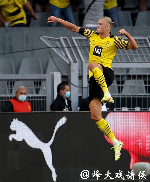 德甲-哈兰德破门阿什拉夫两助攻 多特4-0法兰克福